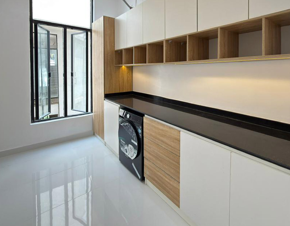 Properties_Megamond_3